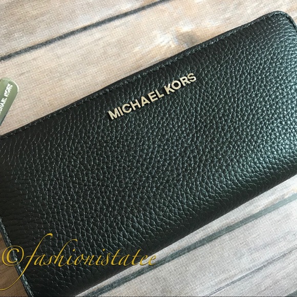 Michael Kors Handbags - NWT MICHAEL KORS BEDFORD THREE ZIP BLACK WALLET
